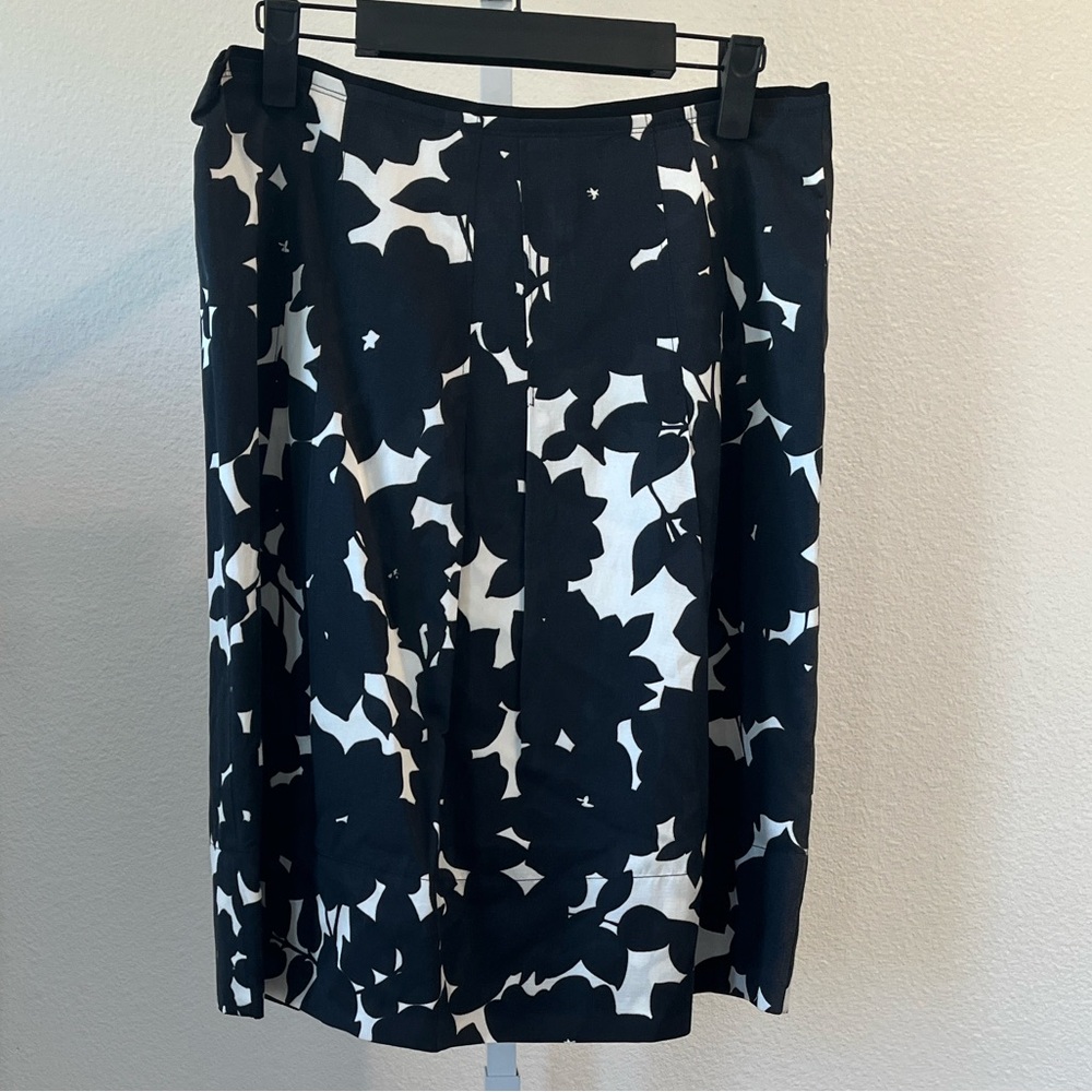 Banana Republic Black and White Floral Pencil Skirt